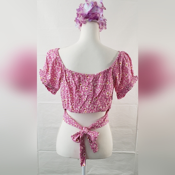 DEREK HEART Peasant Tie Top - Picture 2 of 11